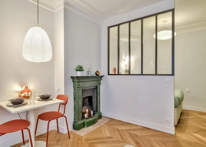 Appartement A Pied : Folies Bergere Et Grands Boulevards