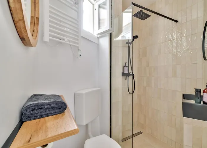 Appartement A Pied : Folies Bergere Et Grands Boulevards