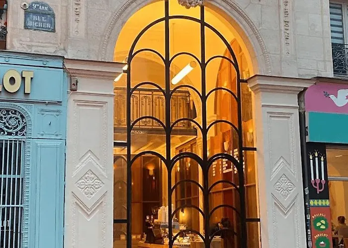 Appartement A Pied : Folies Bergere Et Grands Boulevards